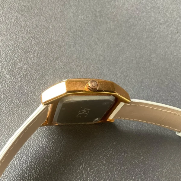 Reloj ASG Edición Limitada - Estilo Cuadrado Dorado - Geordie Shore Edition