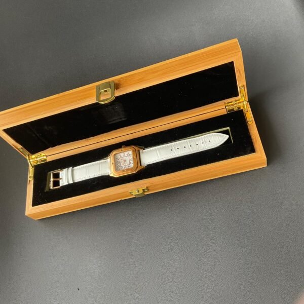 Reloj ASG Edición Limitada - Estilo Cuadrado Dorado - Geordie Shore Edition