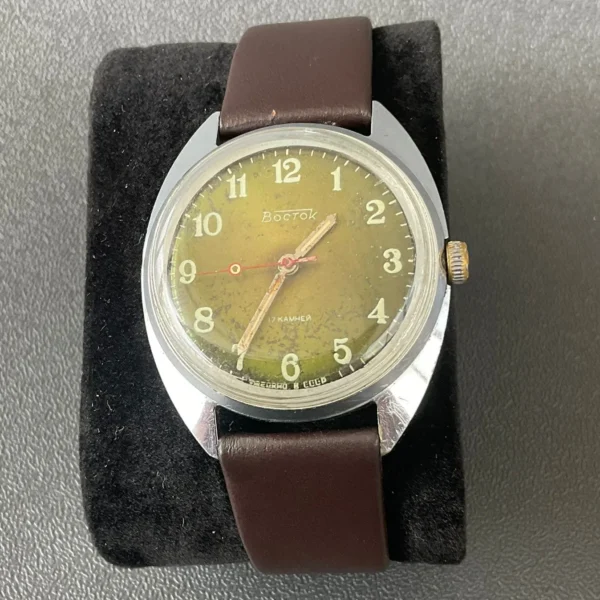 Vostok USSR Mechanical Watch 2414A 17 Jewels 1970s Soviet Military Vintage