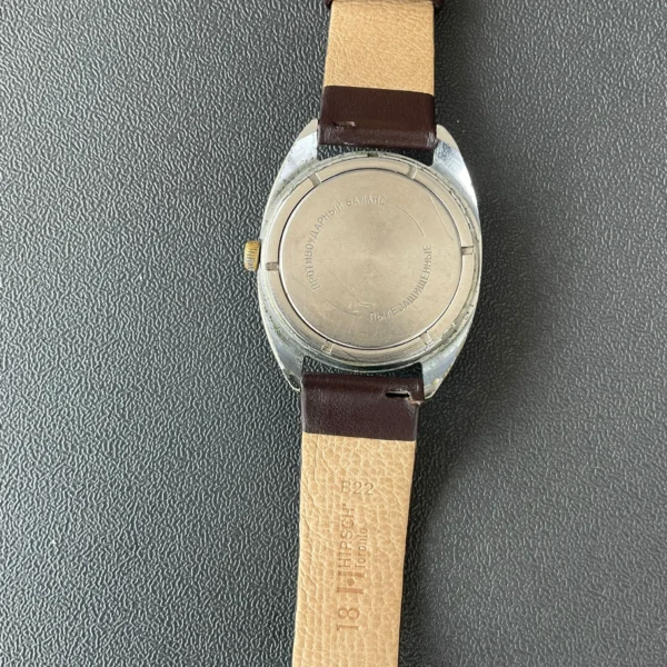 Vostok USSR Mechanical Watch 2414A 17 Jewels 1970s Soviet Military Vintage